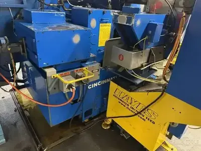 USED CINCINNATI MILACRON 220-8