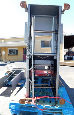 USED RBM Z BUCKET LIFT LH 300 SW CSI