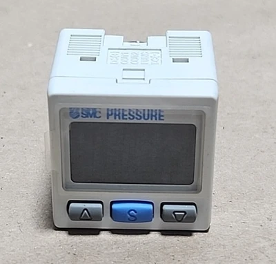 NEW SMC ZSE30A-01-A-M