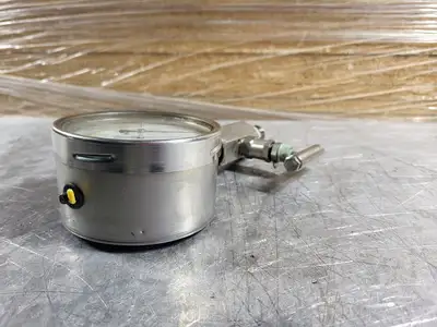 Pressure Gauge w/ Valve