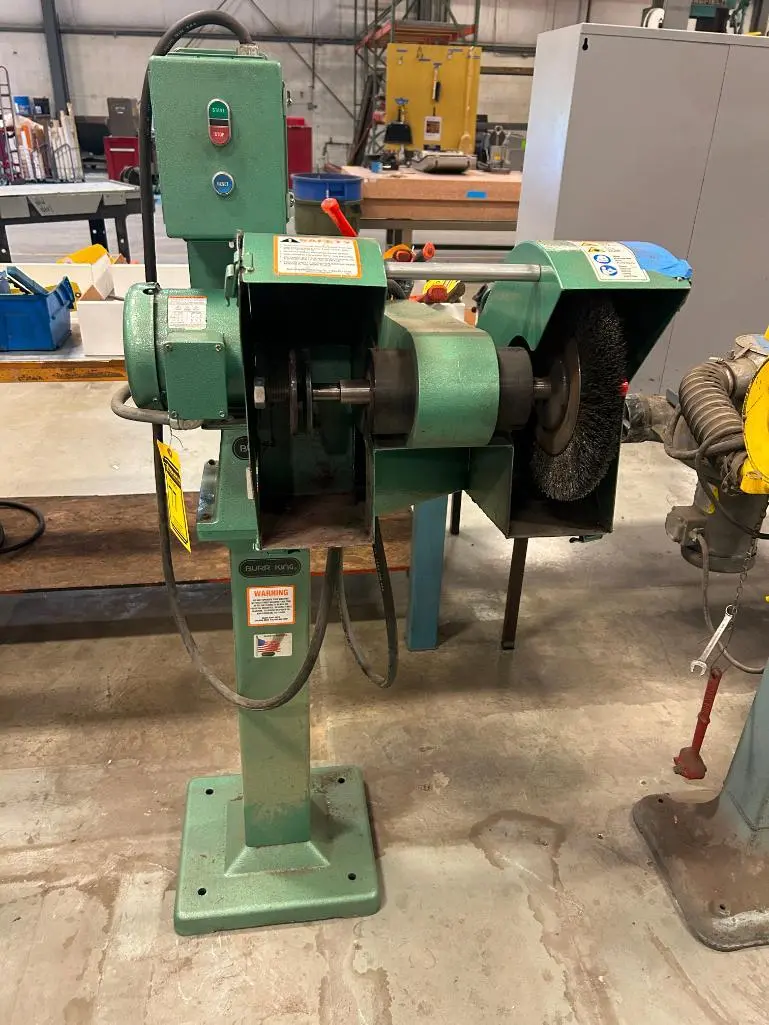 Used _UNKNOWN_ _UNKNOWN_ Pedestal Type Grinders (Double End) Virginia US | Myron Bowling Auctioneers Inc #1553508