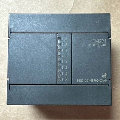 USED Siemens 6ES7 221-1BF00-0XA0