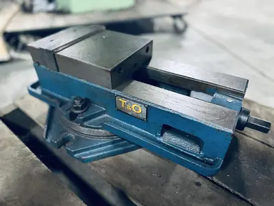 T&O Table Vise