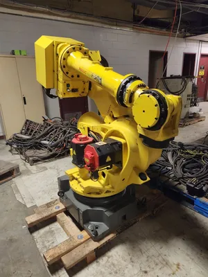 2013 FANUC ROBOTICS R-2000iB 210F High-Payload Material Handling | ACES Robotics Ltd (1)