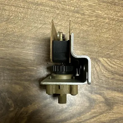 USED HONEYWELL P658B 1012 1