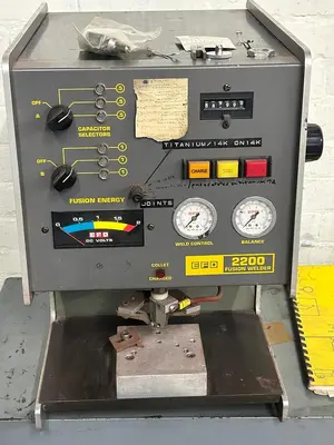 USED EFD 2200