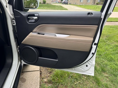 USED 2014 JEEP COMPASS