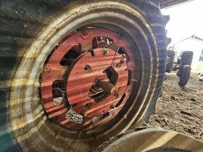 FARMALL 560 Tractor | Iron Listing (29)