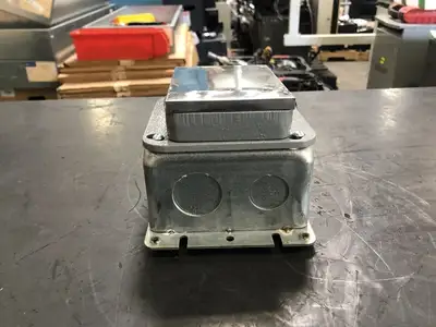 NEW HUBBELL 6256
