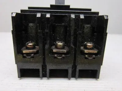 Fuji Electric BB3ASB-030 Auto Breaker 3Pole 30A 550VAC