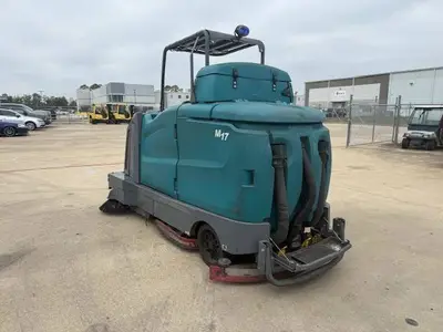 Used TENNANT M17 Sweepers Illinois US | Somerset Equipment Sales #1546220