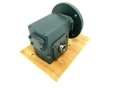 NEW GROVE GEAR HMQ226-1 SPEED REDUCER 5:1 HMQ2261