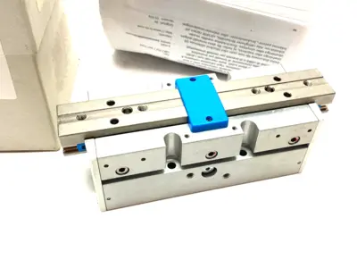 USED FESTO PARALLEL GRIPPER SIZE 25, 10MM STROKE PER JAW
