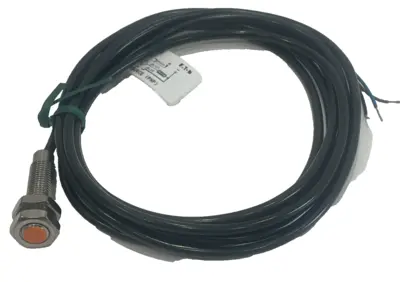 NEW CUTLER HAMMER E57EAL8T111SP TUBULAR PROXIMITY SENSOR SERIES A1