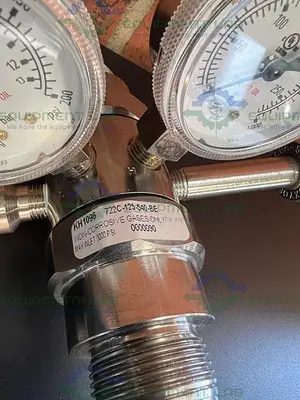 USED HARRIS SPECIALTY KH1096 722C-125-540-BE GAS LAB REGULATOR 3000 PSI