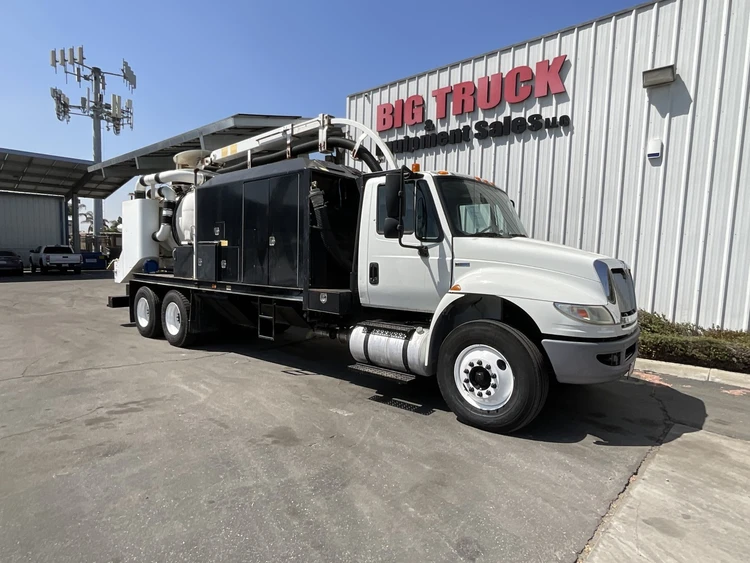 Used 2015 INTERNATIONAL 4400 Hydro Excavators California US | Big Truck & Equipment #1412352