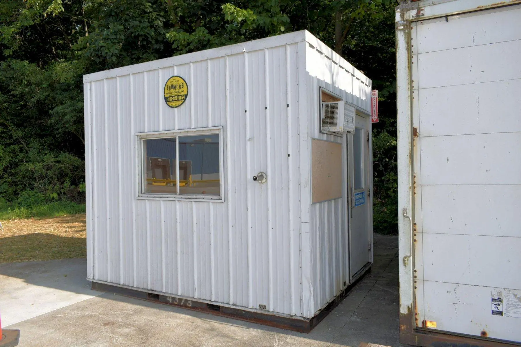 8' X 10' X 8'6" SOMMERS MOBILE LEASING MODEL N MOBILE OFFICE CONTAINER: YOBRO #23815