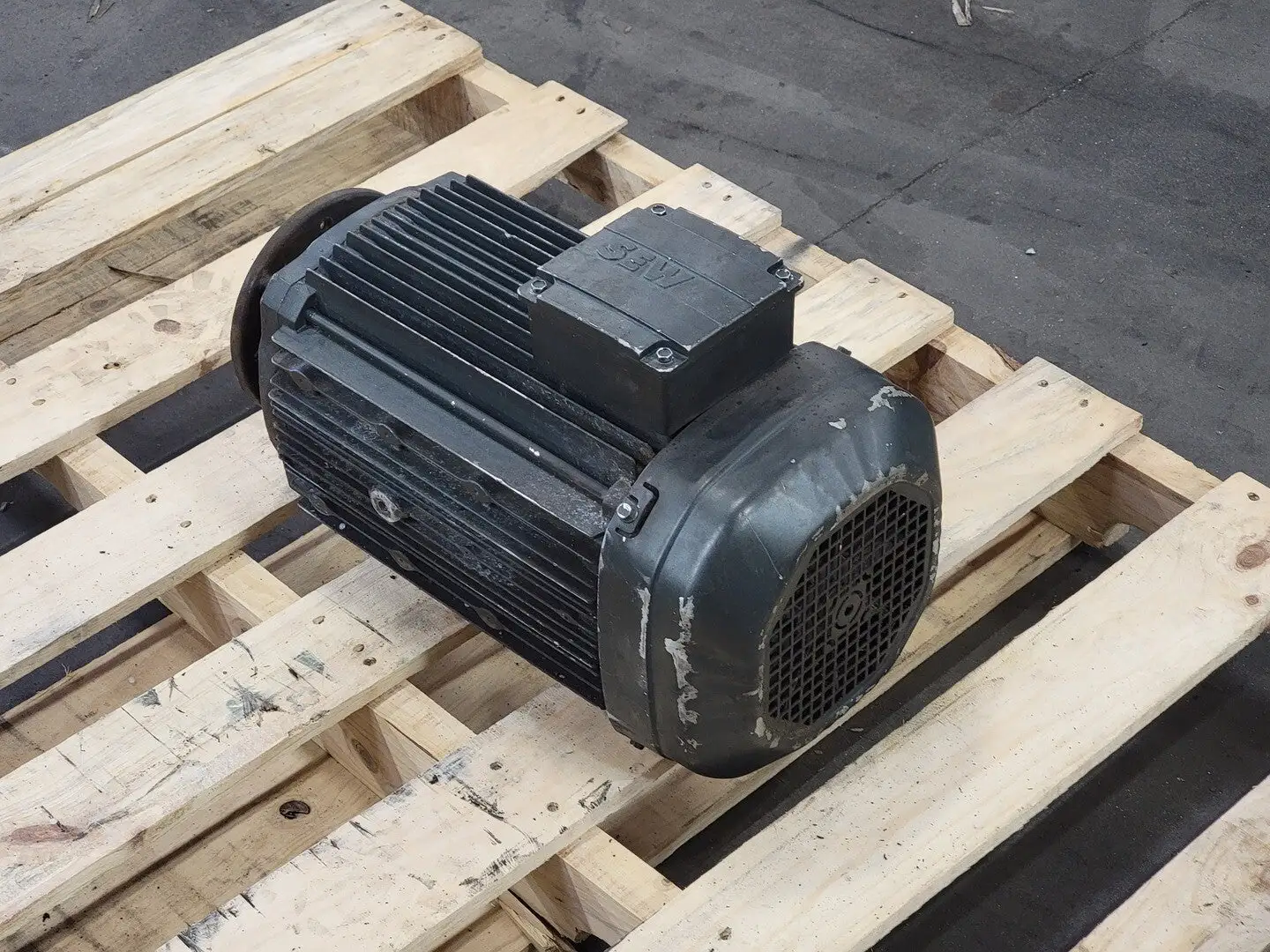 USED SEW-EURODRIVE FA57/G DRE132M4