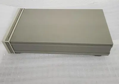 AGILENT 83437A broadband light source