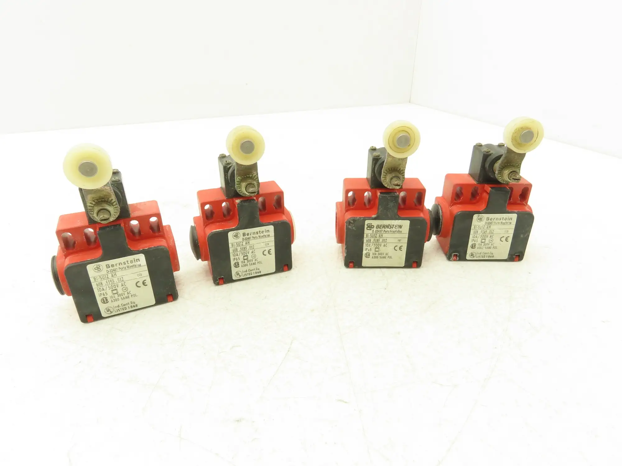Bernstein BI-SU1Z AH Limit Switch 10A 500V 30mm Arm Plastic Roller Lot of 4