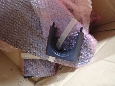 Hoses And Hose Mounting
