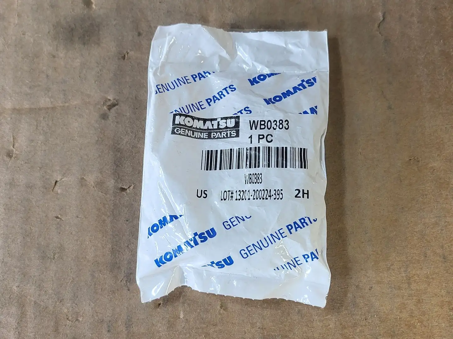 NEW KOMATSU WB0383