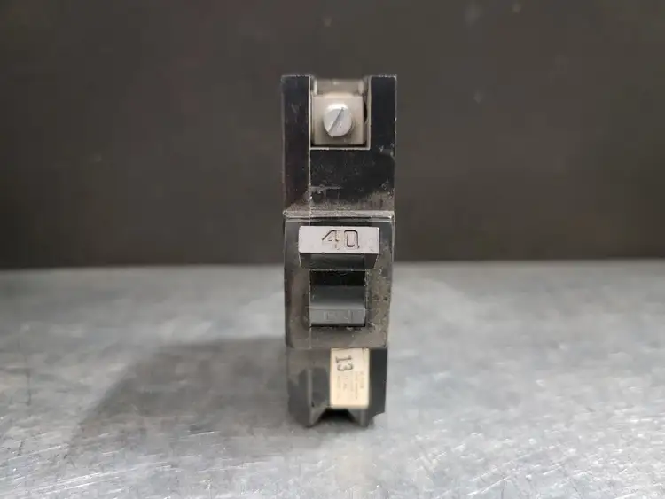 Used FEDERAL PIONEER NB140 Switchgears British Columbia CA | Lenmark #243827