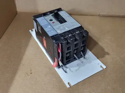 USED SIEMENS ED63A010
