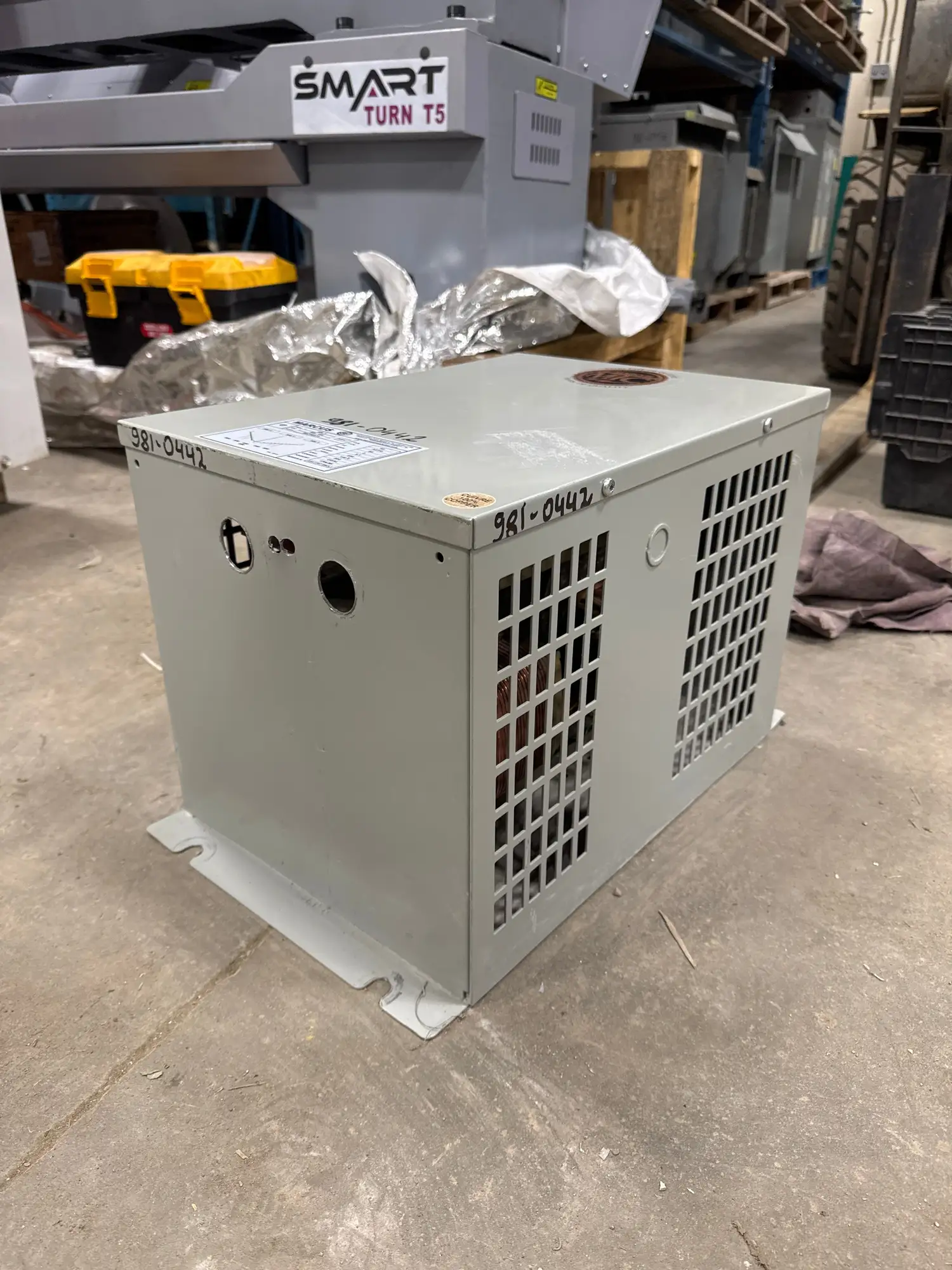 45 KVA 600V to 208Y/120V auto Transformer