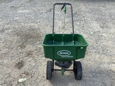 Used _UNKNOWN_ _UNKNOWN_ Broadcast Spreaders Michigan US | Miedema Asset Management Group #1476209