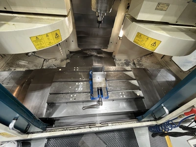 USED 2005 HARDINGE VMC-1000II