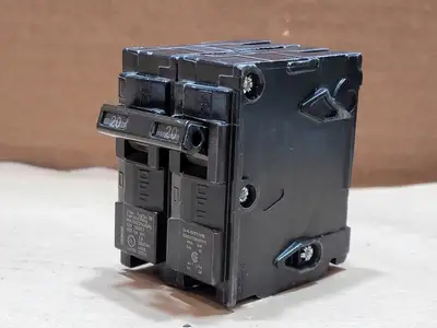 Used SIEMENS Q220 Switchgears British Columbia CA | Lenmark #835715