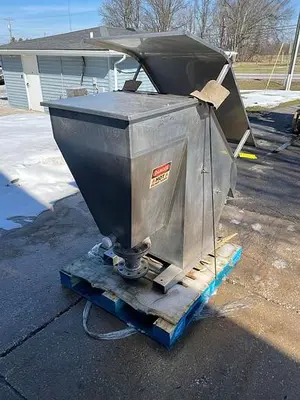 USED LYCO MANUFACTURING, INC. 24" WIDE SCREEN