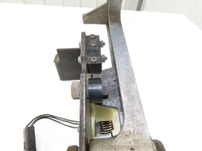 Yale Forklift Throttle Accelerator Pedal Bracket & Potentiometer Off ERC080HD