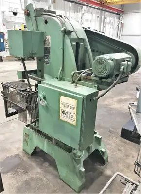 USED 1970 MINSTER MINSTER B1-32 PRESS
