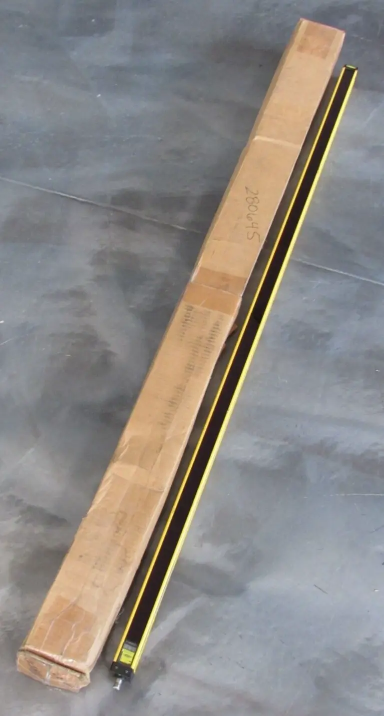 USED BANNER SLSR30-1500Q8 LIGHT CURTAIN RECEIVER SLSR301500Q8