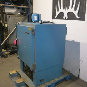 USED 1999 BLUE-M POM-5886B