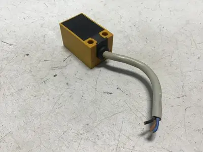 USED OMRON TL-05MC2