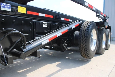 New | in-Stock 2027 PETERBILT 548 Rolloff Trucks Texas US | Roll Off Truck World #1492013