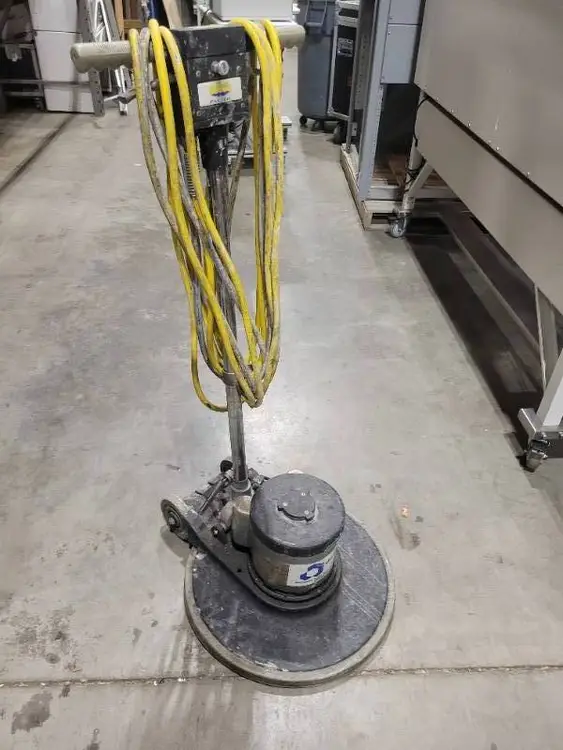 Used _UNKNOWN_ _UNKNOWN_ Janitorial Equipment Minnesota US | K-BID 4 #171418