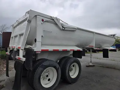USED 1985 RELIANCE 28FT