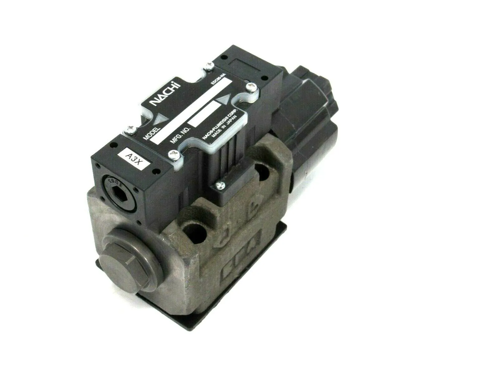 NEW NACHI SS-603-A3X-R-C230-E22 SOLENOID VALVE SS603A3XRC230E22