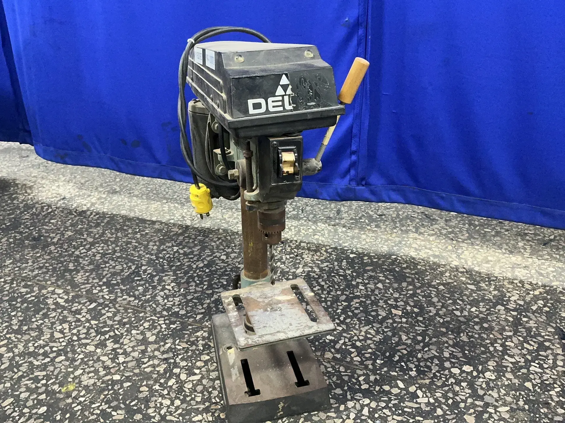 Used 1988 DELTA _UNKNOWN_ Drill Press (Woodworking) Ohio US | HGR 24 #1406179