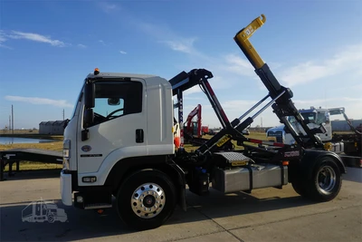 Used 2027 ISUZU FVR Hooklifts & Roll-Offs Texas US | Roll Off Truck World #1491763