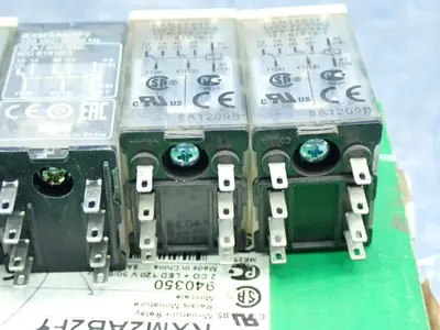 NEW SCHNEIDER ELECTRIC RXM2AB2F7