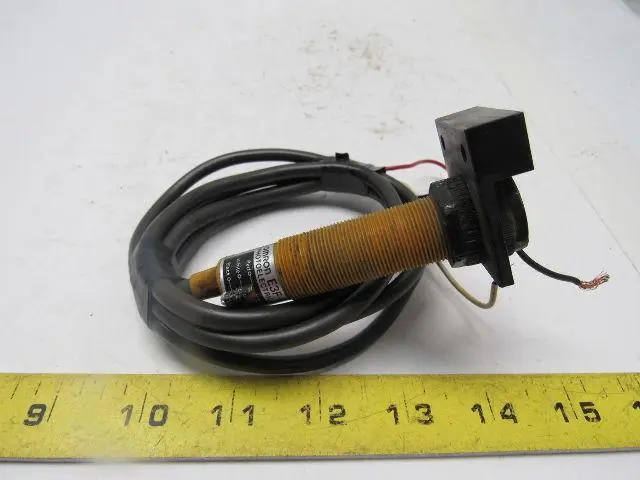 Omron E3F-DS10Z1 Photoelectric Proximity Sensor 24-240VAC 18mm