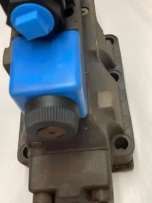 USED VICKERS DC5V-8-S-6C-TM-FW-B-10