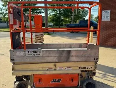 USED 2014 JLG 1930ES