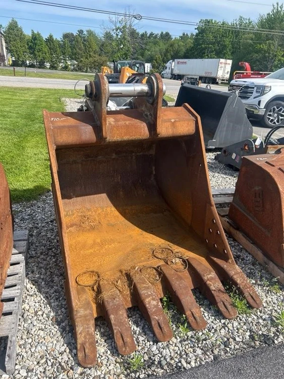 Used 2016 CASE CX300D EXCAVATOR BUCKET Earth Buckets Maine US | Beauregard Equipment #1511460