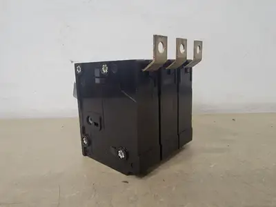Used CUTLER-HAMMER BAB3030H Switchgears British Columbia CA | Lenmark #367178